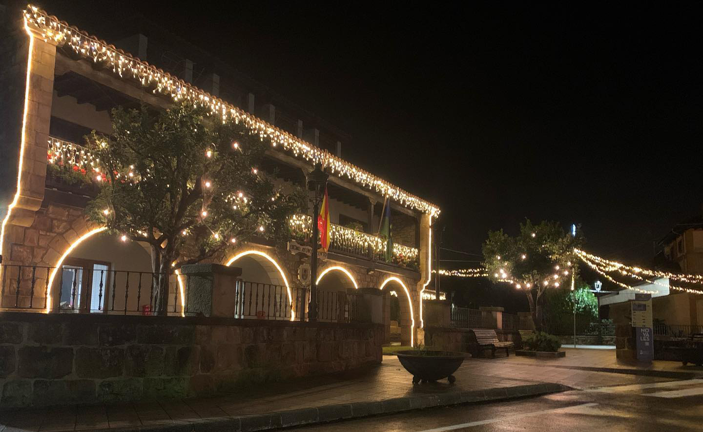 El municipio se iluminará mañana por la paz