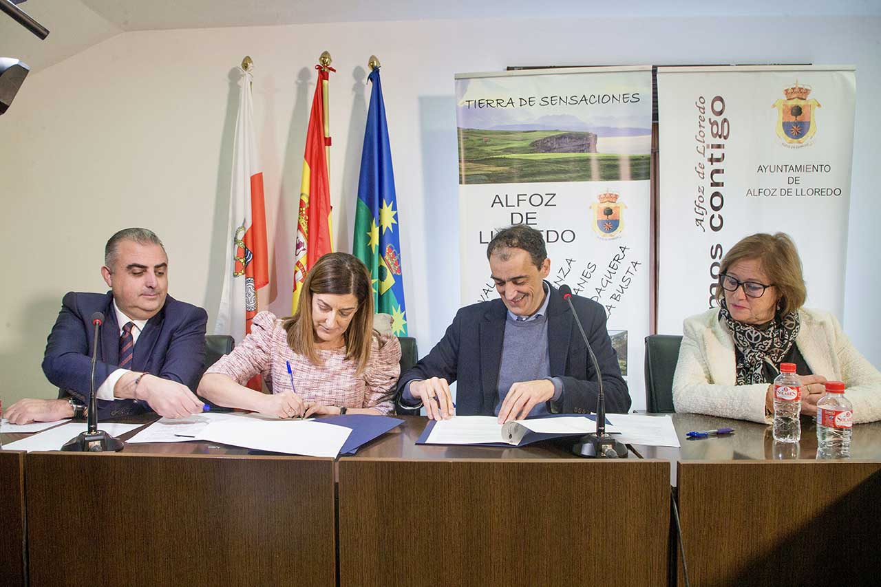 Buruaga anuncia la "solución definitiva" al problema del saneamiento en Alfoz de Lloredo
